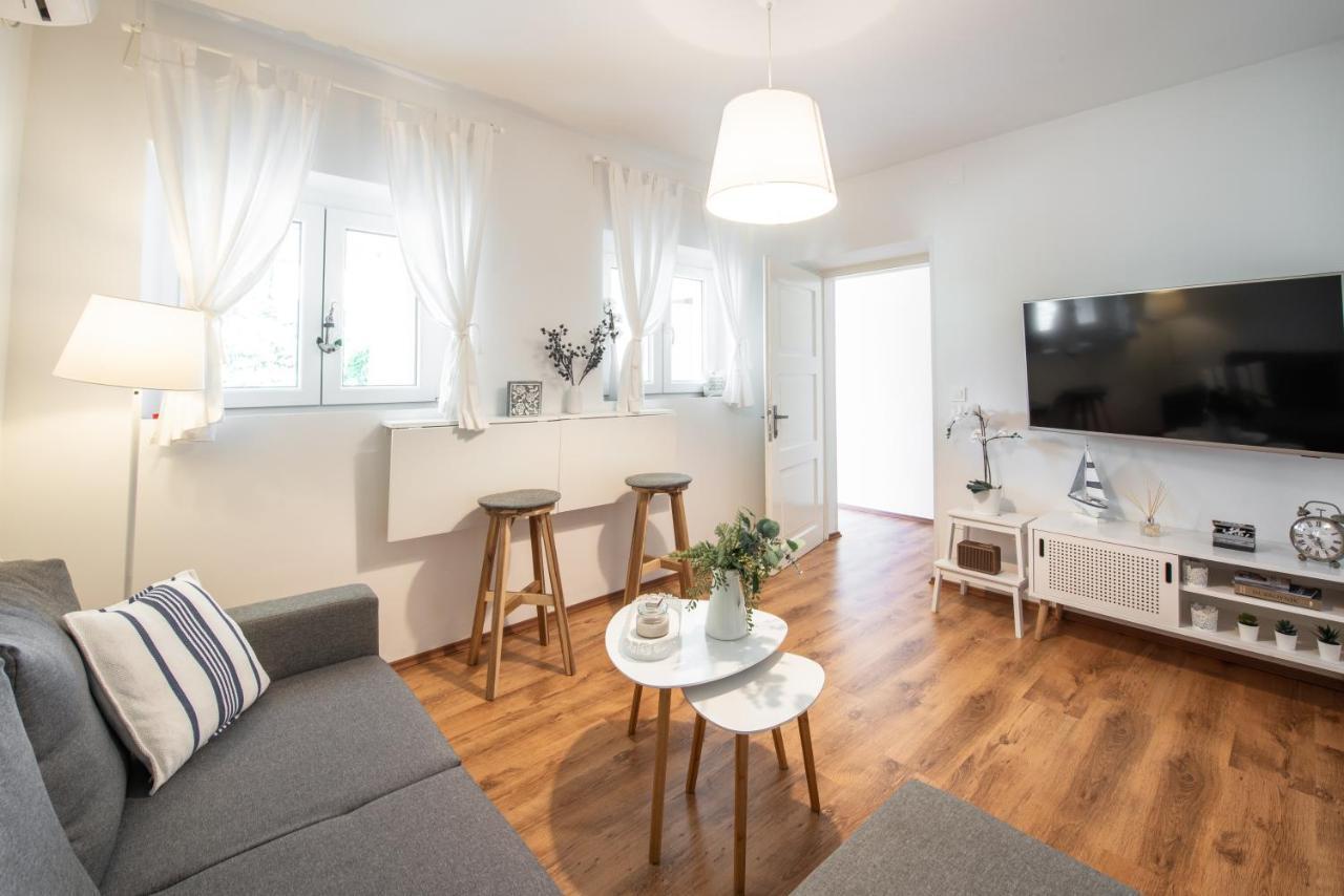 Apartment Near Old Town, Free Parking & Huge Garden Dubrovnik Exteriör bild