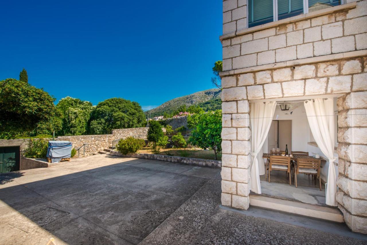 Apartment Near Old Town, Free Parking & Huge Garden Dubrovnik Exteriör bild