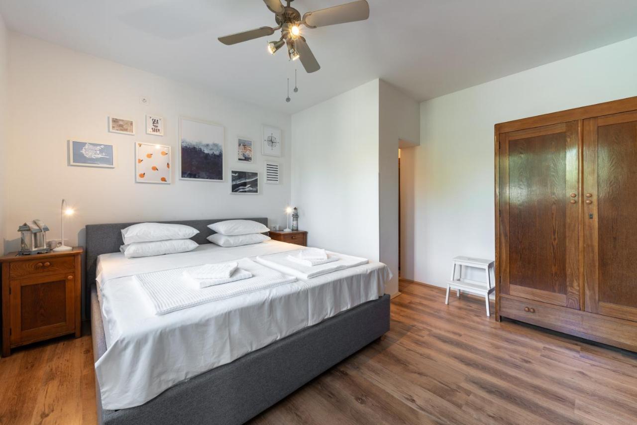 Apartment Near Old Town, Free Parking & Huge Garden Dubrovnik Exteriör bild