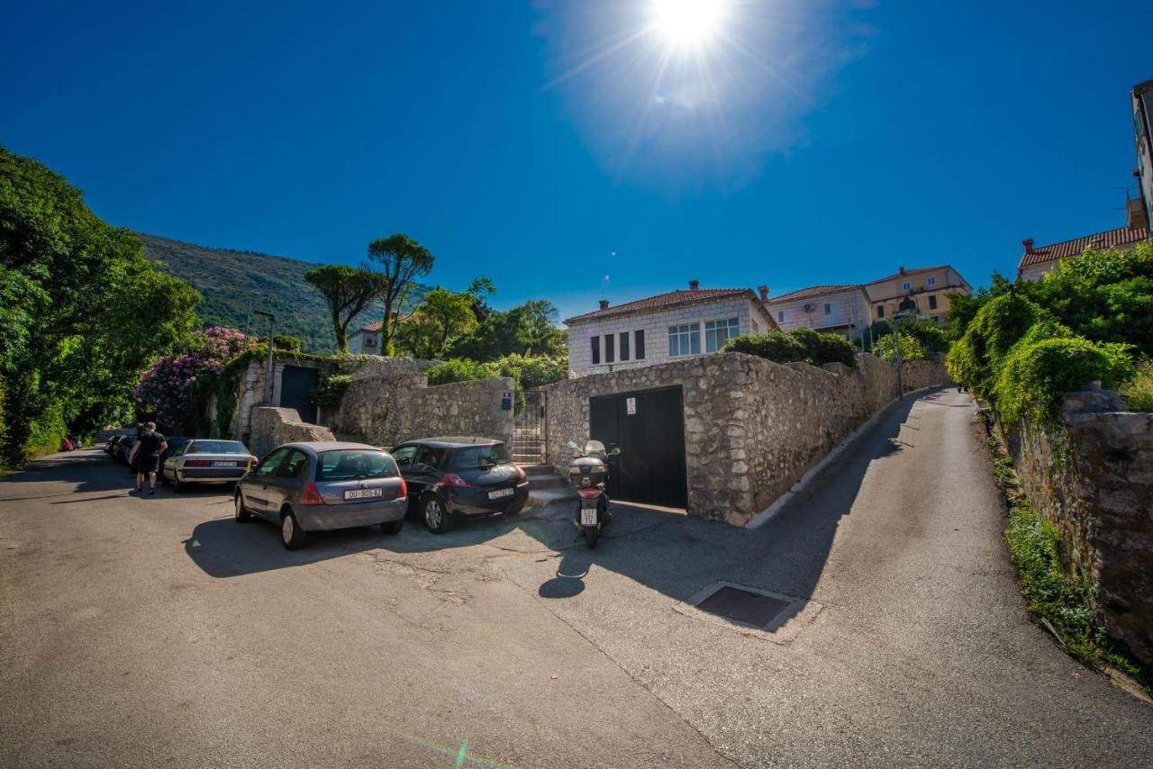 Apartment Near Old Town, Free Parking & Huge Garden Dubrovnik Exteriör bild